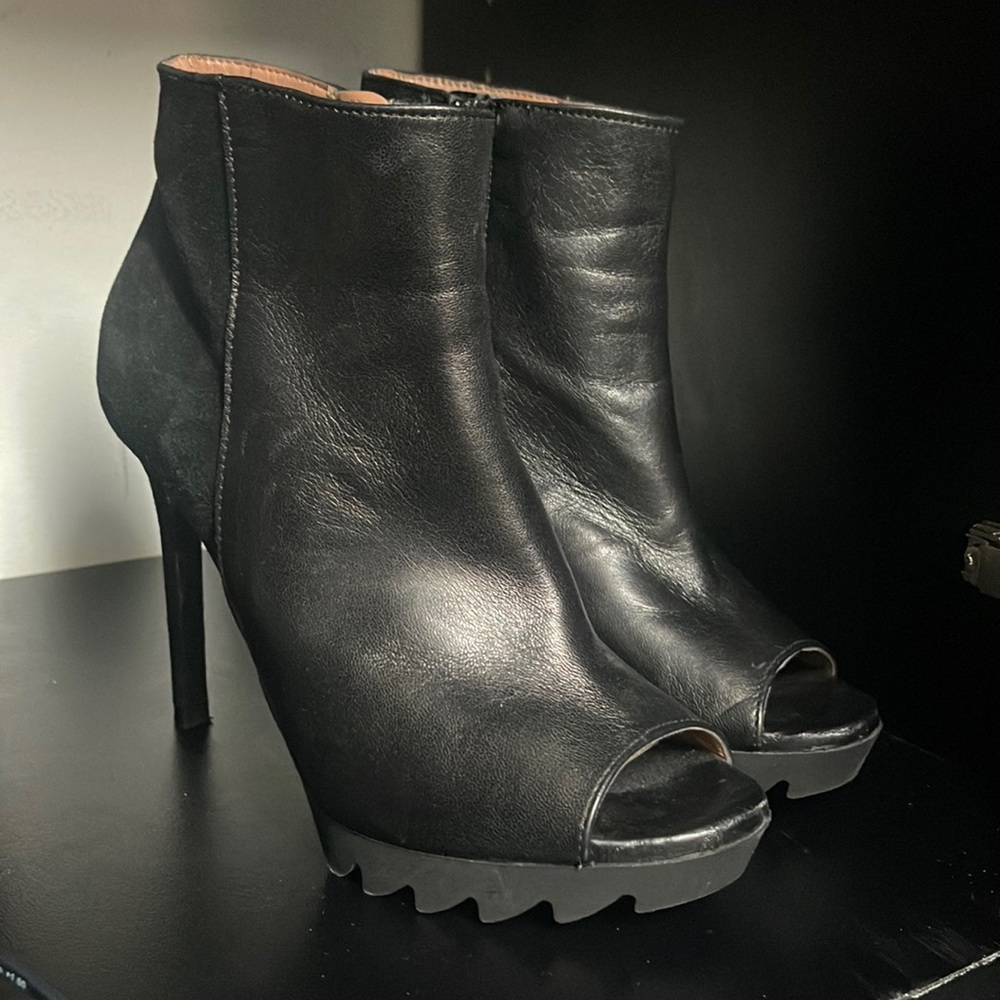 BCBG Max Azria leather/suede peep toe booties size 8 1/2 practically new!